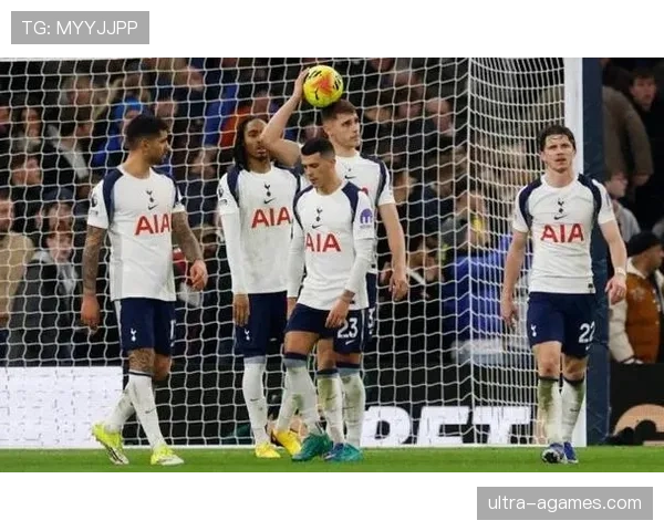 热刺内忧外患危机重重，战术僵化核心频伤，争冠沦为口号豪门梦碎