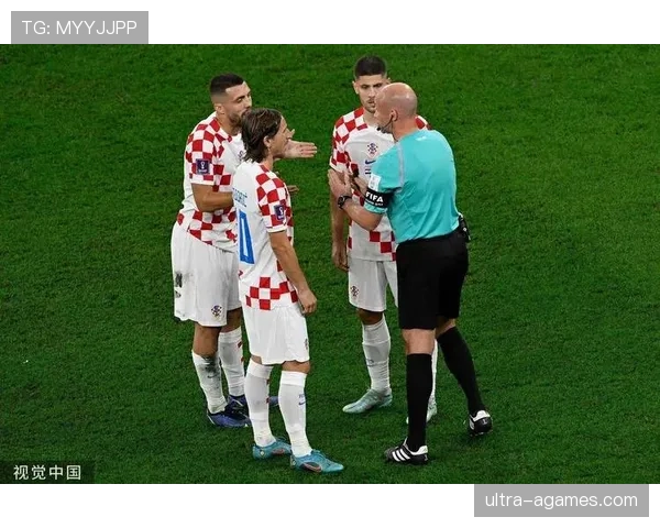 越位判罚为何常引发争议？VAR介入能否真正解决盲点